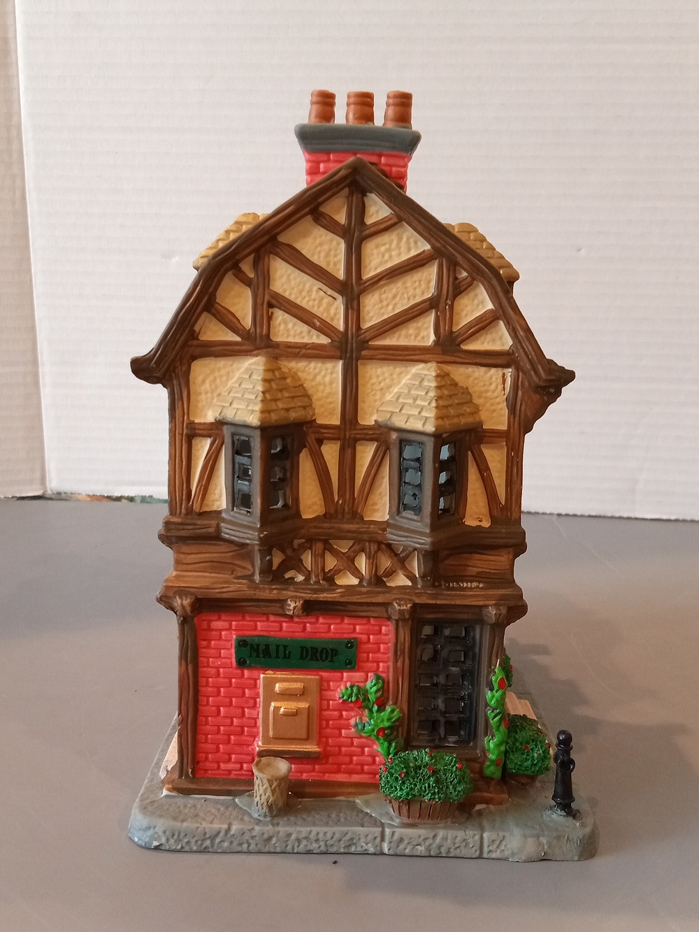 Lemax 2006 Tudor Post Office Ceramic No Light Included - Picture 9 of 14